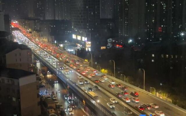 Xiyin Cinema Hotel (Yangjiawan Metro Station)