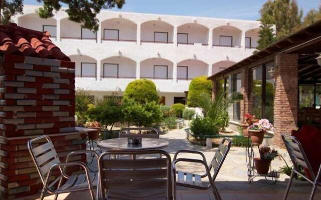 Ionikos Hotel