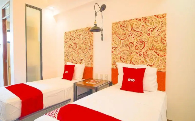The Greenhive Hotel by OYO Rooms