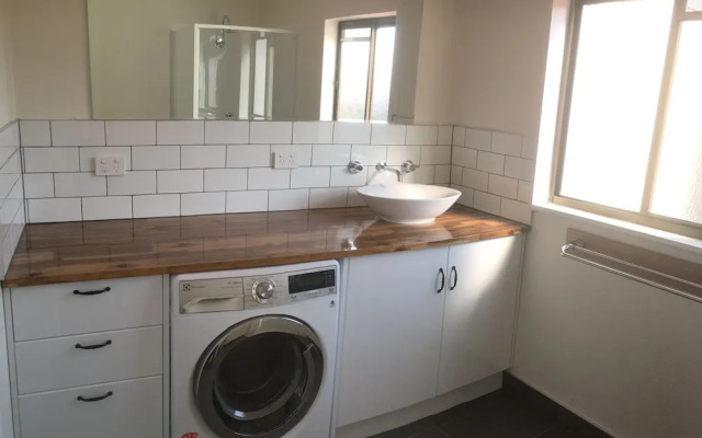 3ree Spacious & charming Apartment