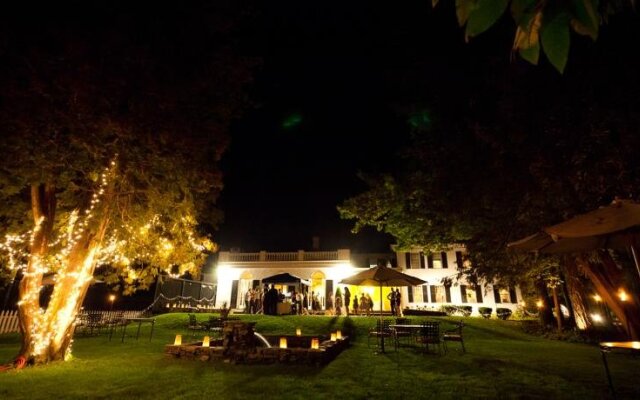 Home Hill Inn