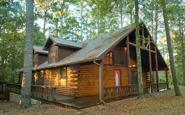 Serenity Forest Cabin With Private Hot Tub and Grill on the Back Deck by Redawning