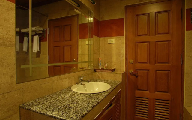 Akore Myanmar Life Hotel