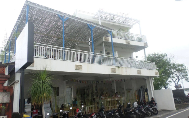 Paras Paros Marina Lodge