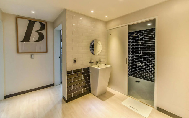 Nine Boutique Hotel