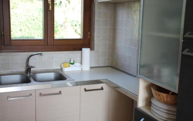 Casa Cecilia, 2 bedrooms, 1 bathroom, lake view, pool