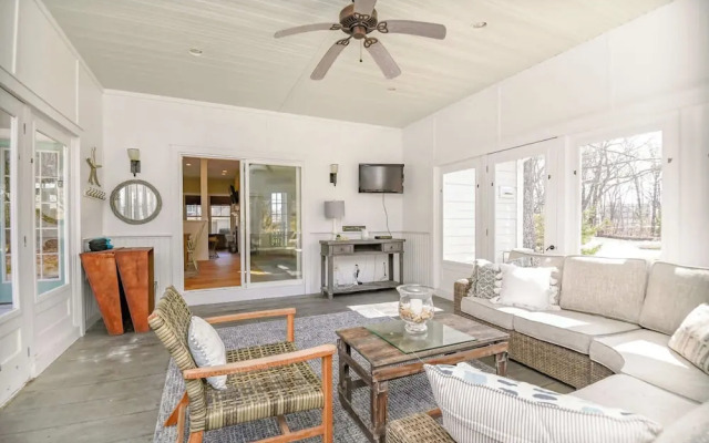 Stunning 5 Bdr, Walk to York Harbor Beach!