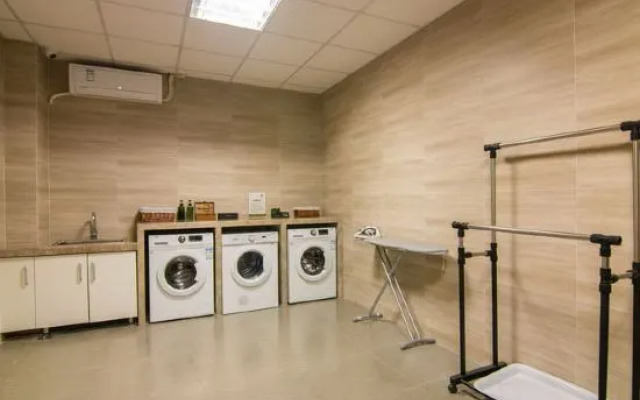 Homeinn Plus Hotel (Beijing Guangqumennei Subway Station Hongrun)