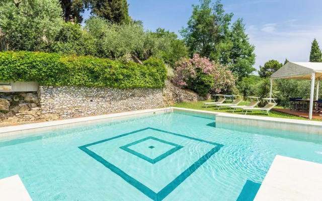 Villa Montegattoli With Panoramic Pool