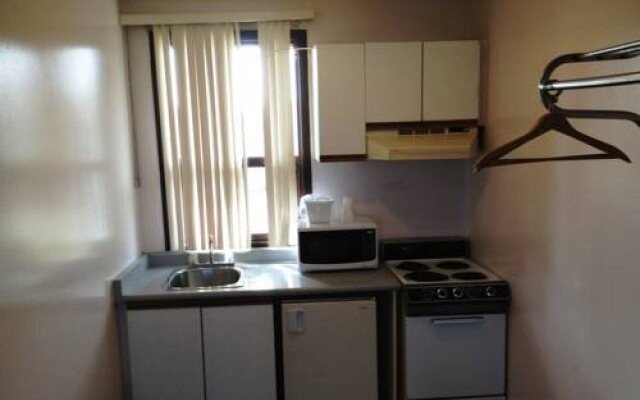 Canadas Best Value Inn