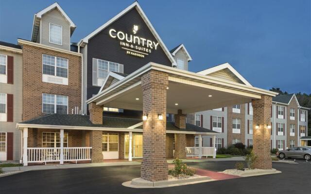 Country Inn & Suites by Radisson, Milwaukee Airport, WI