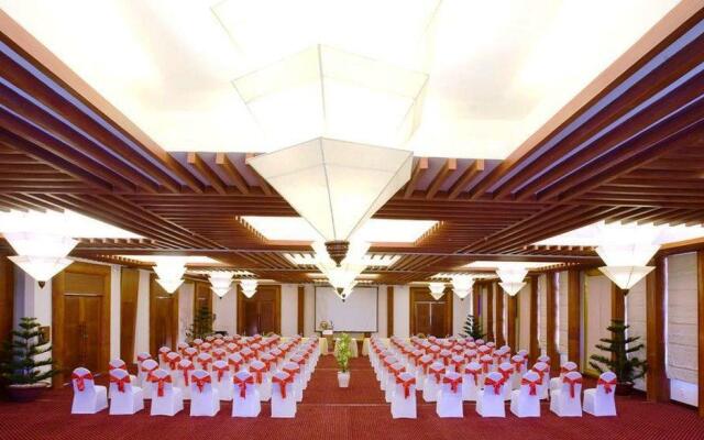 Golden Sand Resort & Spa