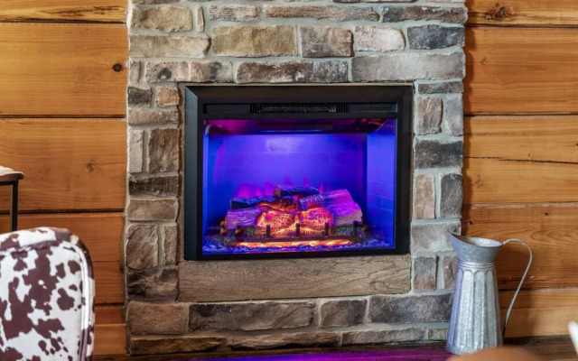 Rustic Mountain Retreat by Ghosal Luxury Lodging