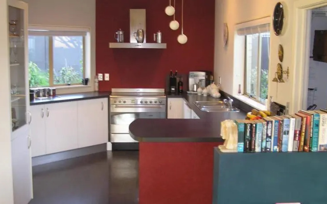 Bayview Manly Bed and Breakfast – Kitchen – Hibiscus Coast