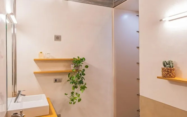 Rovelli 41 in Como With 2 Bedrooms and 3 Bathrooms