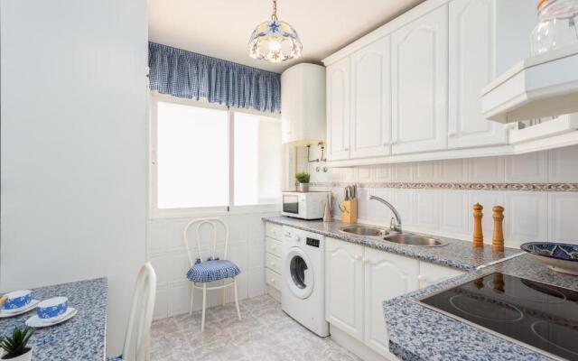 Los Boliches Beach Apartment by GHR Rentals