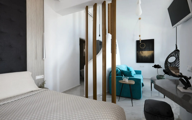 Oia Suites