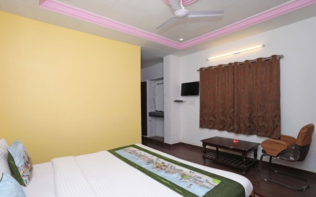 OYO 9984 Hotel Shiv Sagat