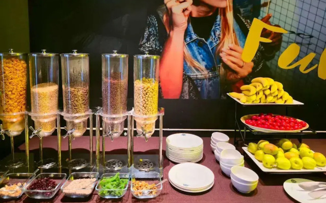 Отель Stey Sanlitun Boutique Hotel