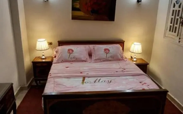 Pyramid Giza City Inn