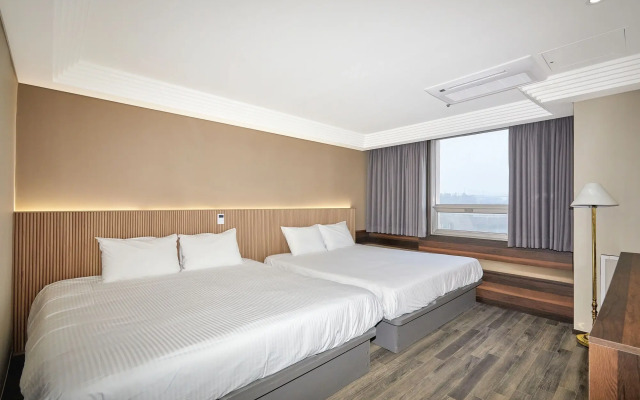 Kolon Hotel