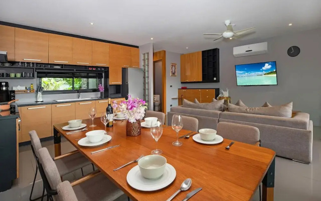 Designer 4BR Pool Villa Gentle Breeze