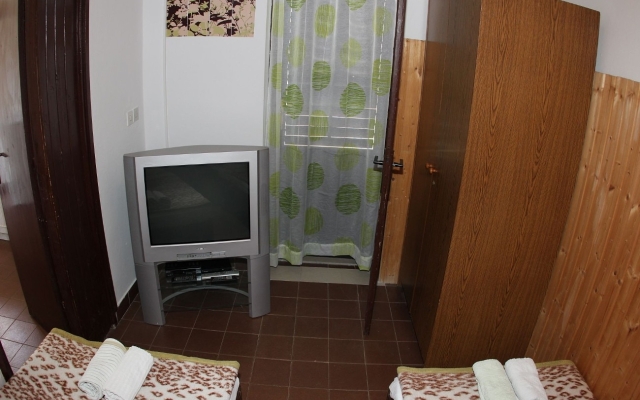 Apartment Jasna - 300 m from sea: A2 Nado  Jelsa, Island Hvar