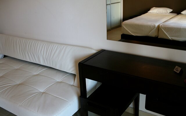 Cosmos Hotel