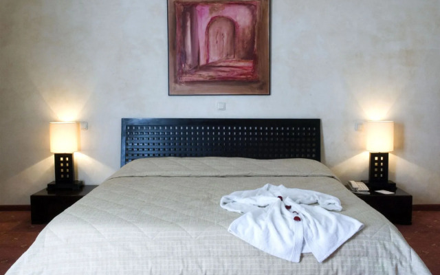 Royal Tulip Taj Sultan