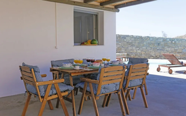 Nikoi Villas