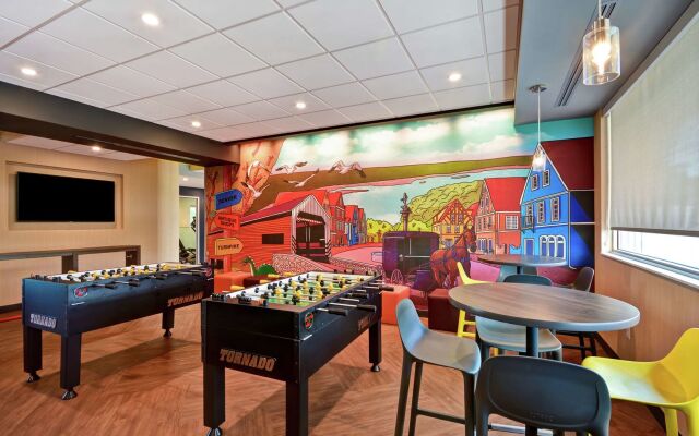 TRU by Hilton Denver