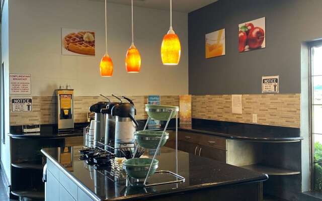 Townhouse Houston North Freeway