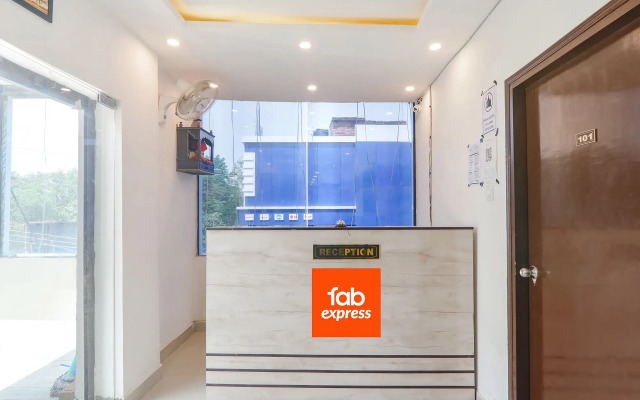 Fabexpress Elite Inn