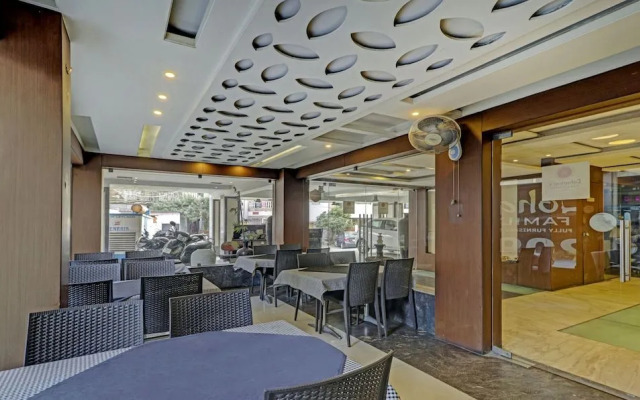 Treebo Trend Loharkar's Family Hotel