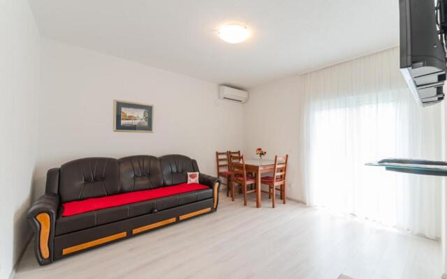 Apartments Brekalo