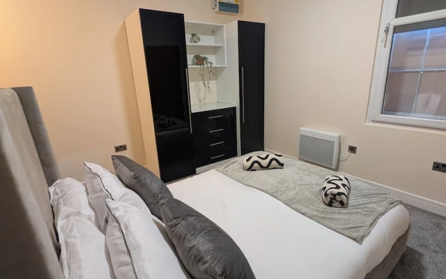 Upperhead Row Apartment