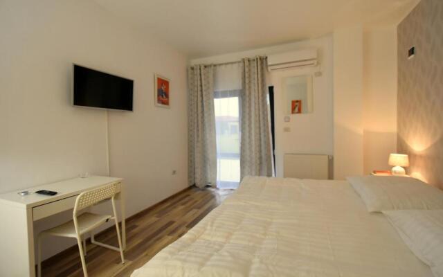 Neferprod Apartments - IS - CAM 02