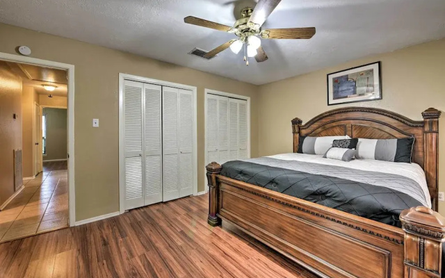 Pet-friendly Missouri City Home w/ Fenced-in Yard!