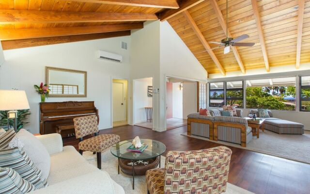 Hale Poola 5 Bedroom Home