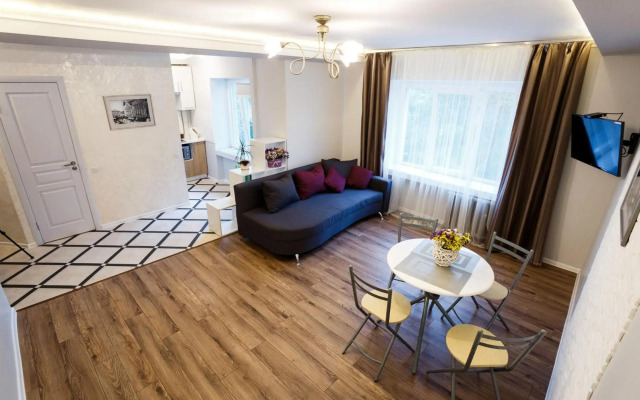 Chornovola Avenue Apartment