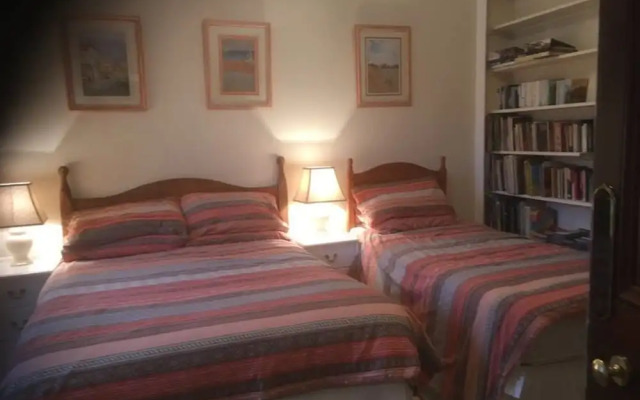 6-bed House in Snowdonia With Your own Private pub