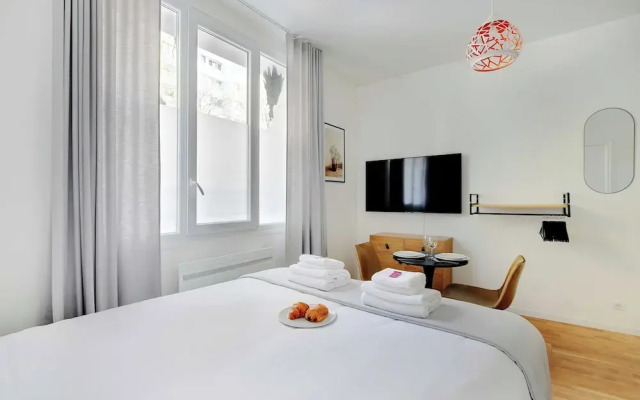 Cute Studio in Eclectic 18th District - 1