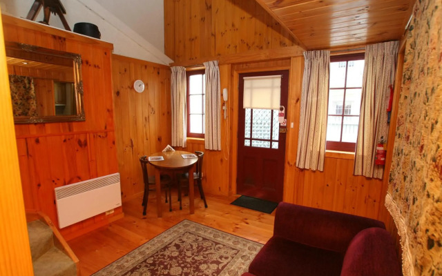 The Lodge on Elizabeth