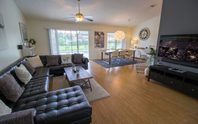 Three Bedroom Golf & Family poolhome 1571 home