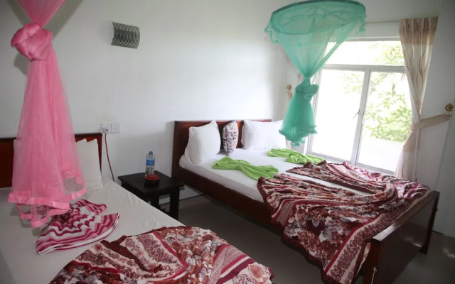 Senevi 9 Arch Homestay