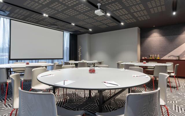Radisson RED Hotel, Johannesburg Rosebank