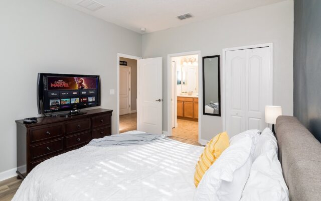 Mansion on Mrytlewood