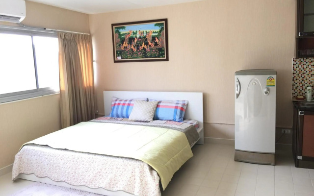 Muangthongthani Rental by Khun Dan