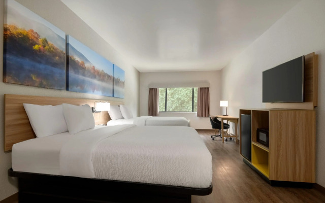 Days Inn by Wyndham Lexington