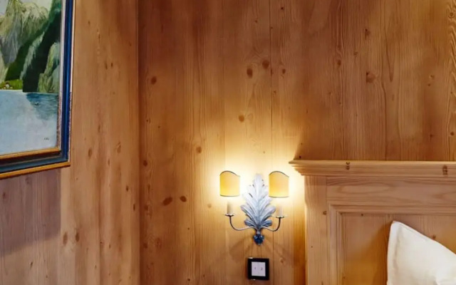 Suite Beech Modern Retreat